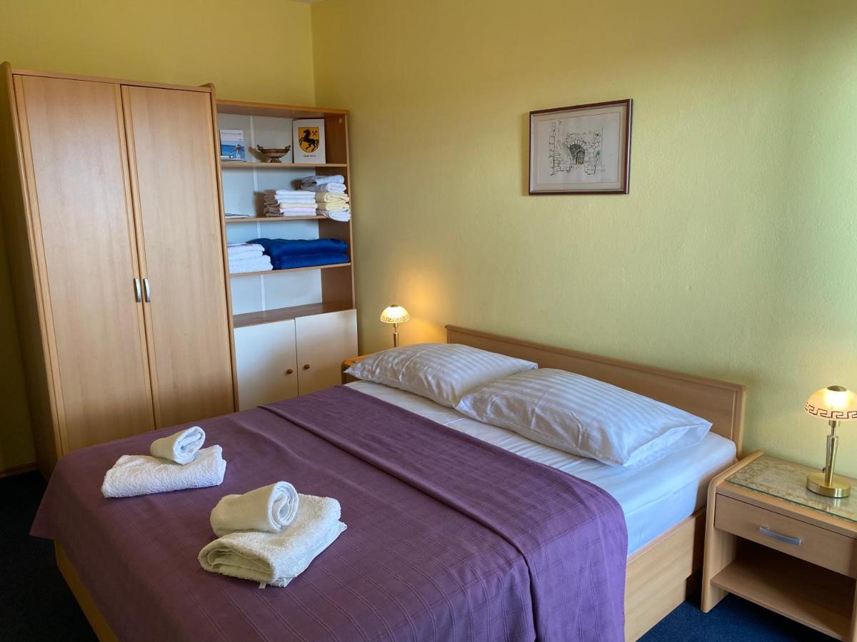 Family Apartments Vesna- 100 M Beach -Center 茨里克韦尼察 外观 照片