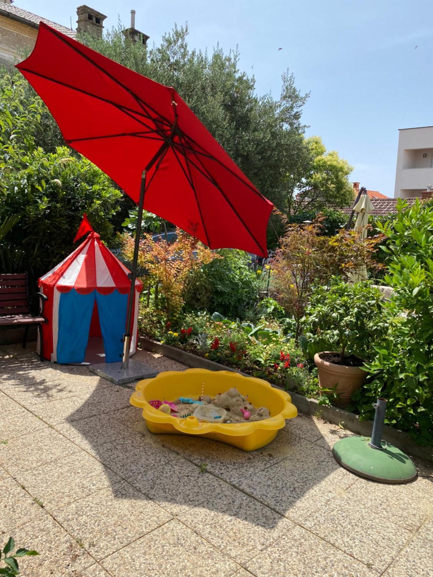 Family Apartments Vesna- 100 M Beach -Center 茨里克韦尼察 外观 照片