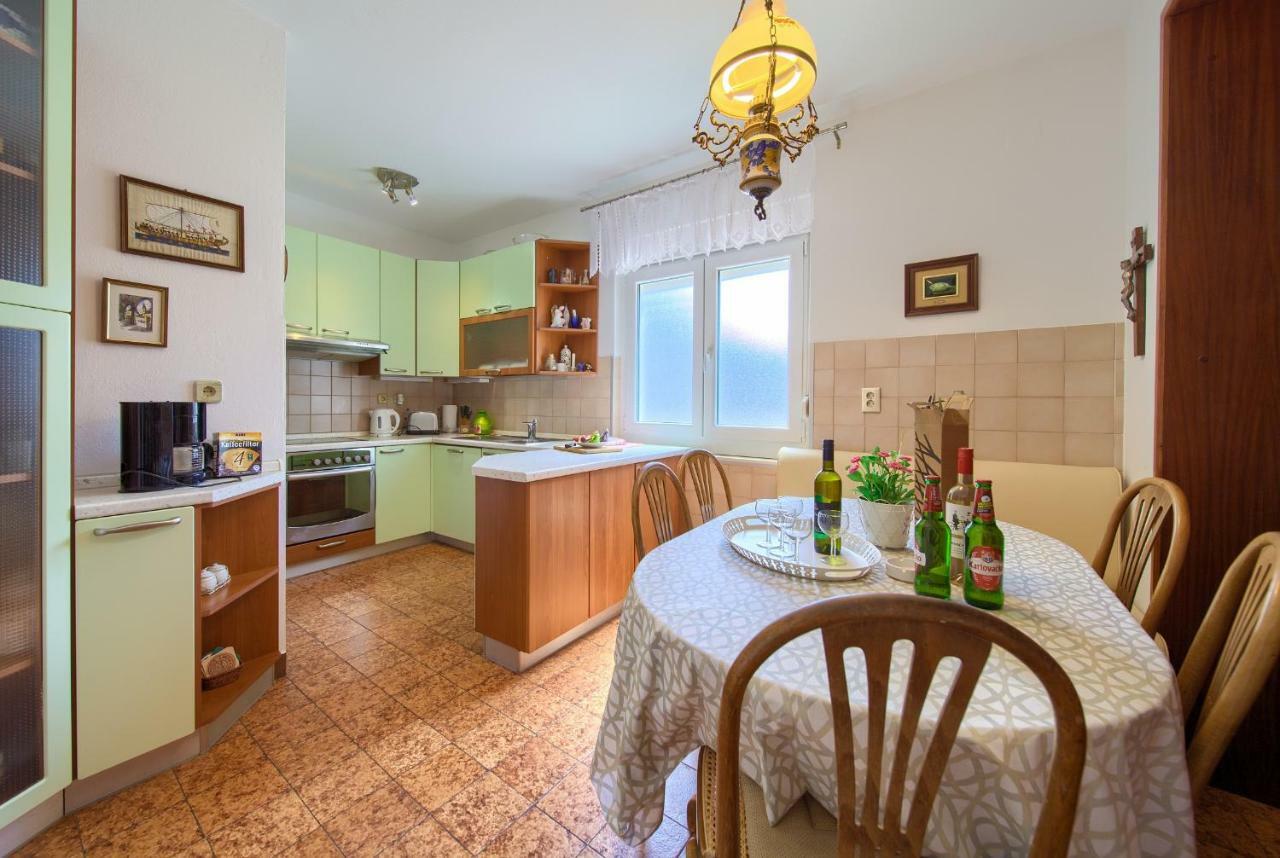 Family Apartments Vesna- 100 M Beach -Center 茨里克韦尼察 外观 照片