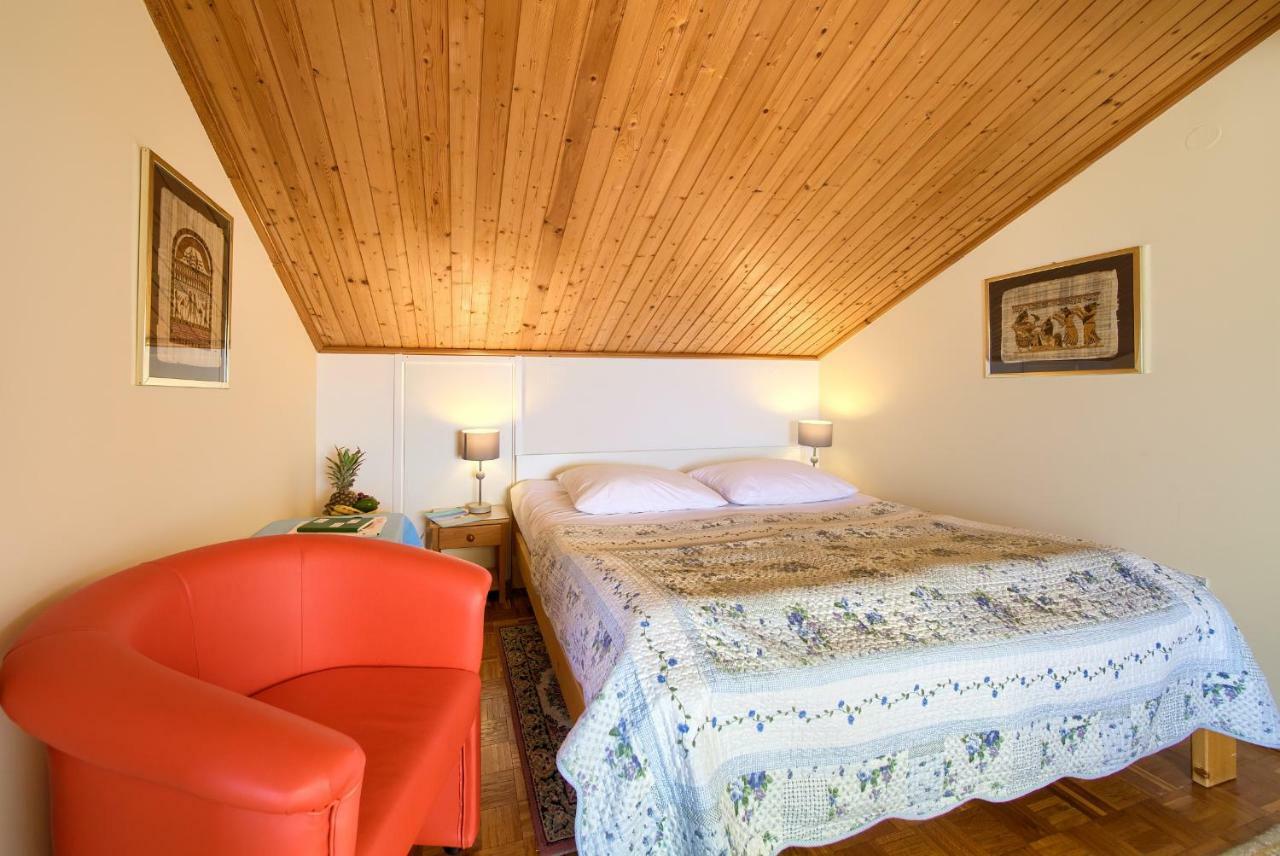Family Apartments Vesna- 100 M Beach -Center 茨里克韦尼察 外观 照片